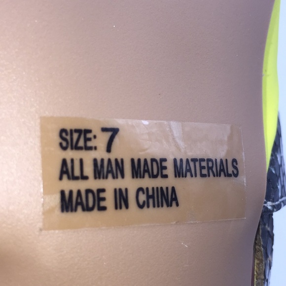 Qupid Women’s Platform Green Faux Snakeskin 5.5 in Heels Size 7 - Picture 16 of 16